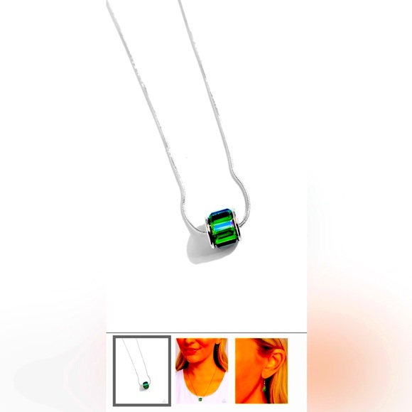 🟢🔵🟢 “WARDEN WHEEL” GREEN IRIDESCENT NECKLACE WITH FREE EARRINGS ~ PAPARAZZI❗️🟢🔵🟢 - Picture 5 of 5
